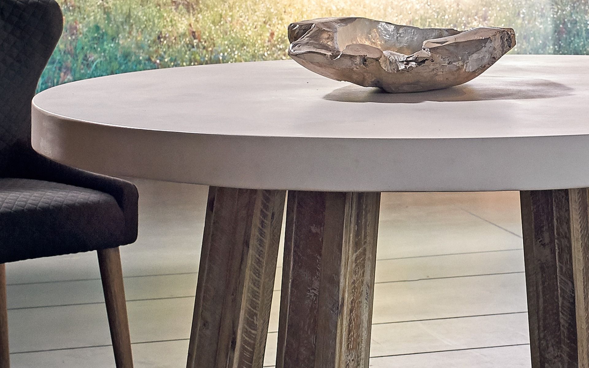 Dining Tables Round, Extendable & Marble Nick Scali