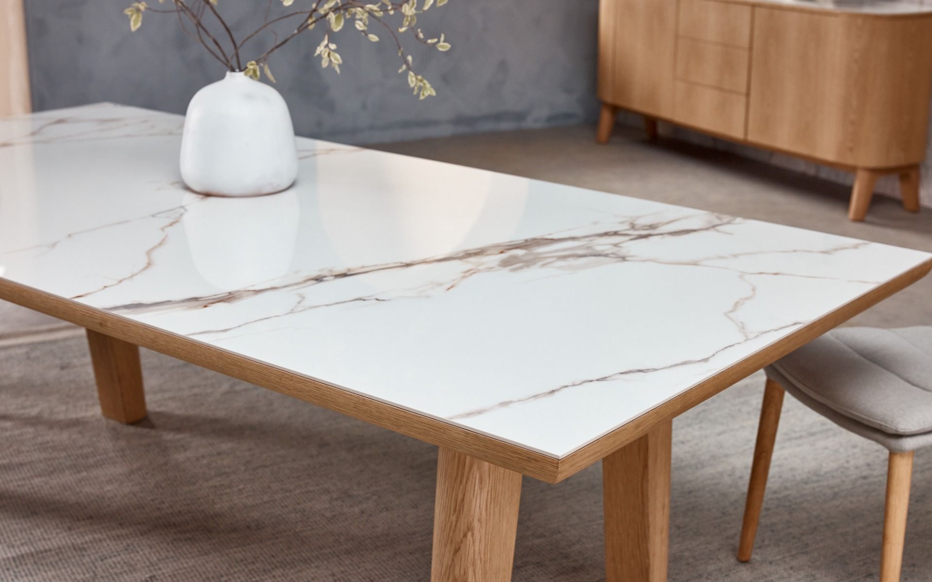 Dining Tables Round, Oval, Extendable & Marble Nick Scali