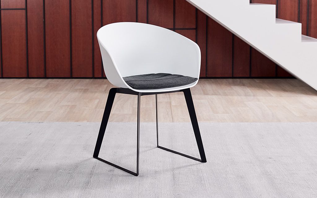 Dining Chairs Leather, Velvet, Fabric & Bench Nick Scali