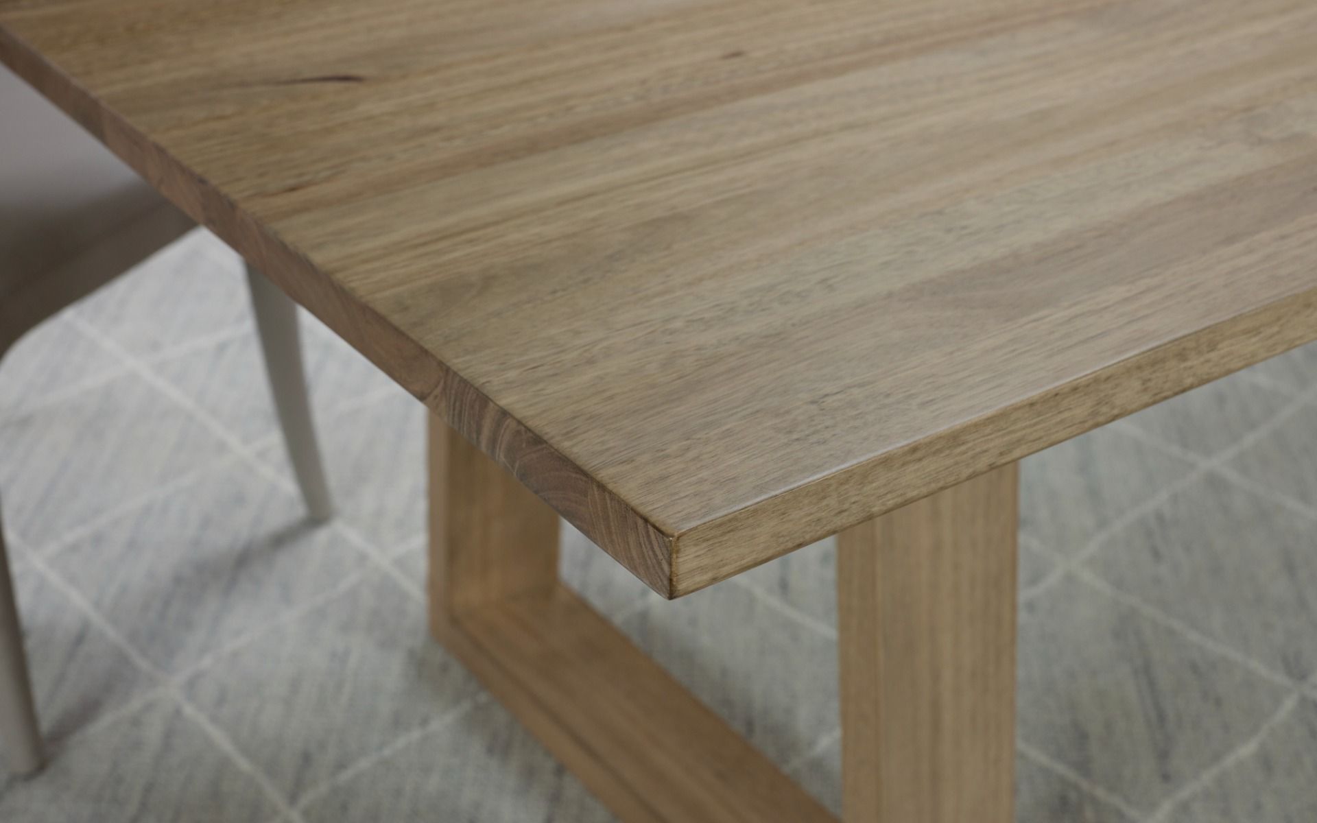 Dining Tables Round, Oval, Extendable & Marble Nick Scali