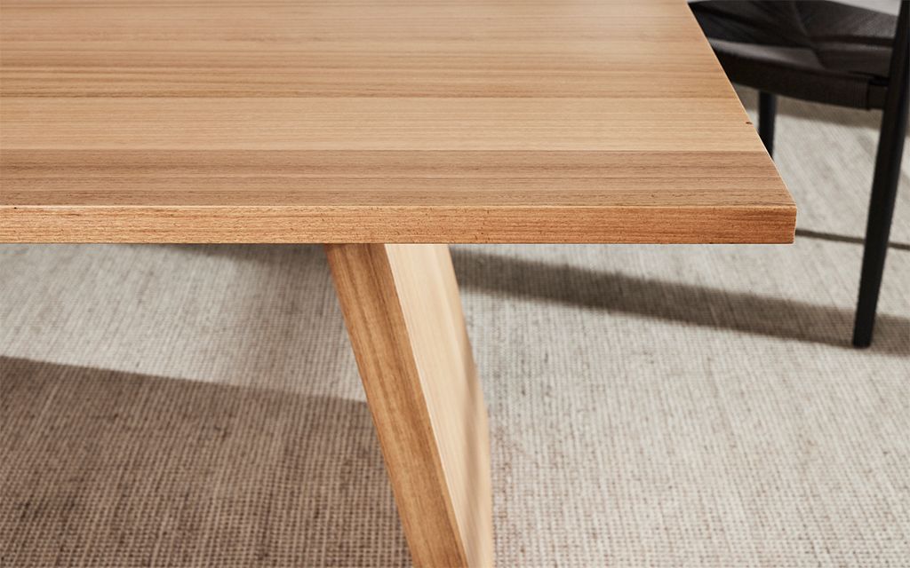 Dining Tables Round, Extendable & Marble Nick Scali