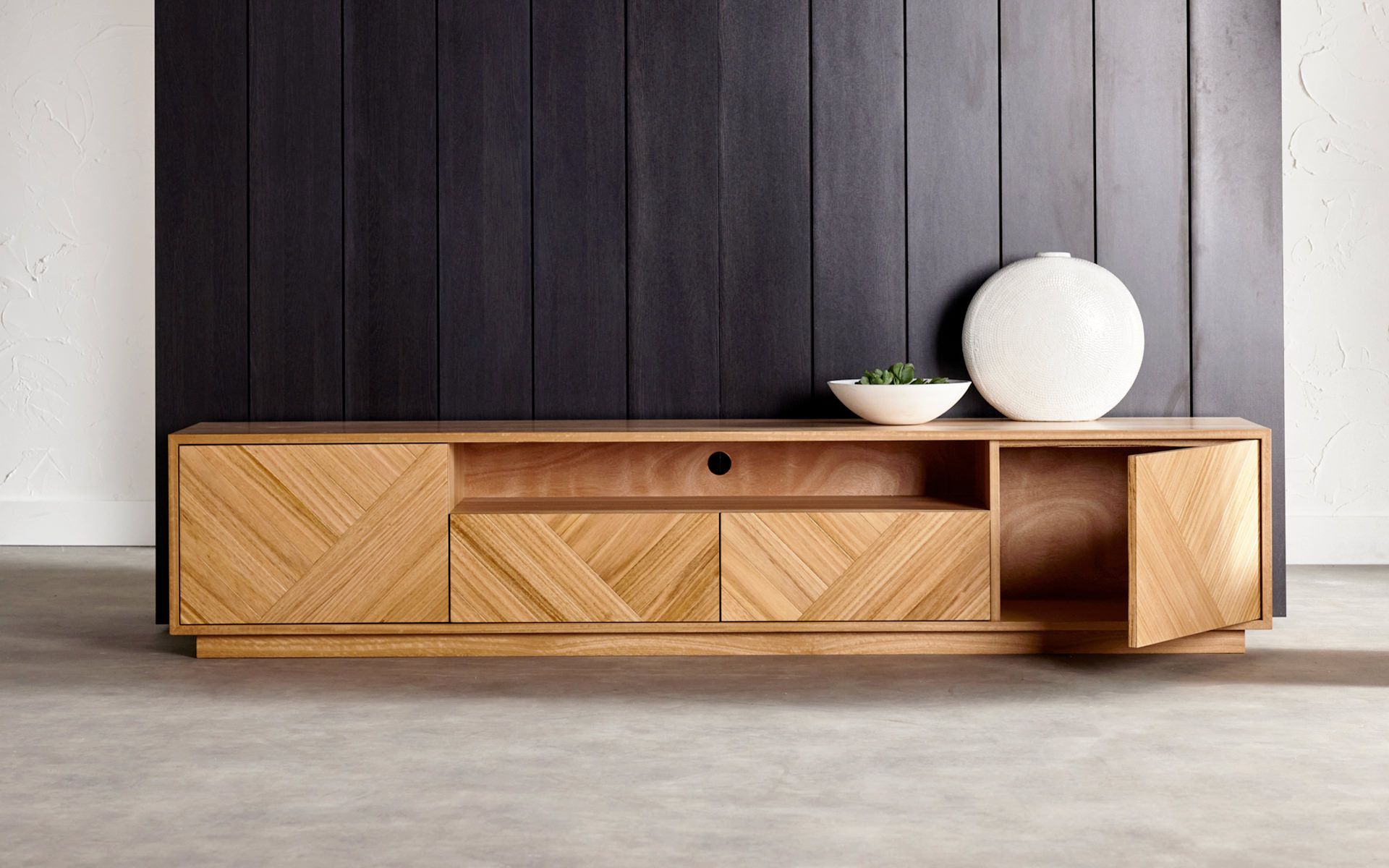 Entertainment Units, TV Stands & Nick Scali