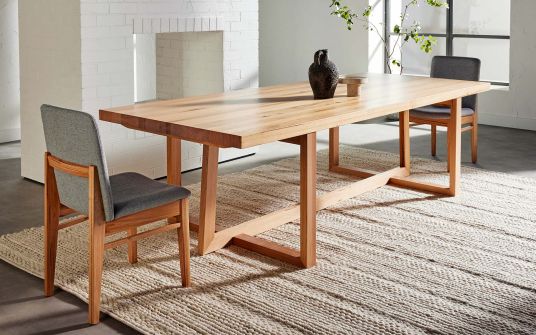 Padrone timber dining table