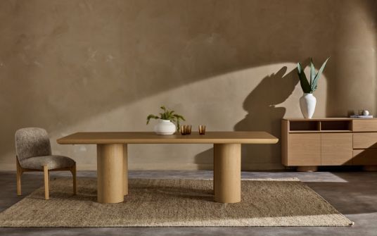 Rimowar Dining Table